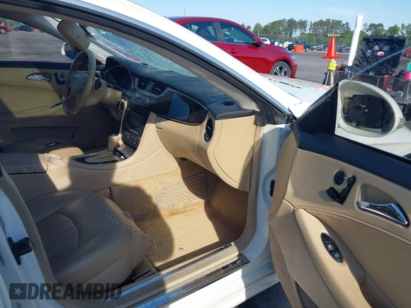 2008 Mercedes-Benz CLS 550 z VIN WDDDJ72X08A118188, wystawiony jako IAAI lot #42043453 z przebiegiem 111 798 mil mil oraz . Historia ofert i sprzedaży dostępna na DreamBid. Obrazek 5.