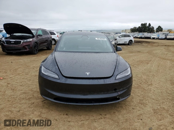 2025 Tesla Model 3 Long Range with VIN 5YJ3E1EA8SF920713, listed as a Copart auction lot 45182445 with 517 mi miles and Salvage title. Bid and sale history available at DreamBid. Image 5.