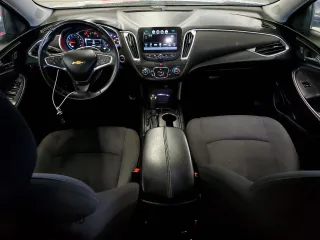 2018 Chevrolet Malibu LT z VIN 1G1ZD5ST4JF114655, wystawiony jako Copart lot #60303475 z przebiegiem 90 627 mil mil oraz Czysty tytuł • Clean title. Historia ofert i sprzedaży dostępna na DreamBid. Obrazek 8.