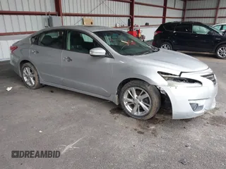 2013 Nissan Altima SV with VIN 1N4AL3AP8DN551025, listed as a IAAI auction lot 41983914 with 118,524 mi miles and . Bid and sale history available at carsss.com. Image 1.