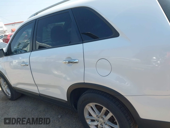 2015 Kia Sorento LX with VIN 5XYKT4A65FG659155, listed as a IAAI auction lot 41968018 with 138,704 mi miles. Bid and sale history available at carsss.com. Image 14.