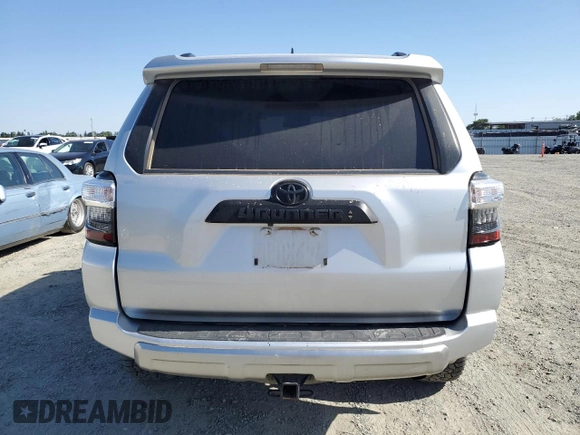 2020 Toyota 4Runner SR5 with VIN JTEBU5JR6L5796327, listed as a Copart auction lot 58656965 with 64,678 mi miles and Salvage title. Bid and sale history available at DreamBid. Image 6.