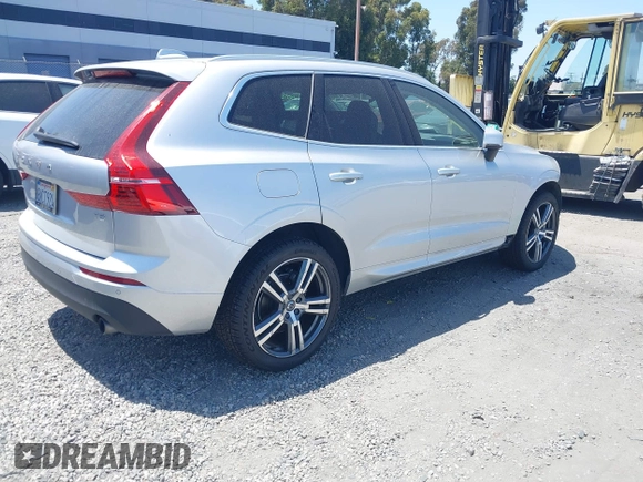 2020 Volvo XC60 Momentum z VIN YV4102DK8L1429104, wystawiony jako IAAI lot #42432652 z przebiegiem 35 429 mil mil oraz . Historia ofert i sprzedaży dostępna na DreamBid. Obrazek 4.