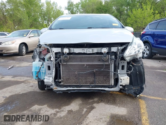 2012 Toyota Prius Two z VIN JTDZN3EU6C3100001, wystawiony jako IAAI lot #42080287 z przebiegiem 166 127 mil mil oraz . Historia ofert i sprzedaży dostępna na DreamBid. Obrazek 6.