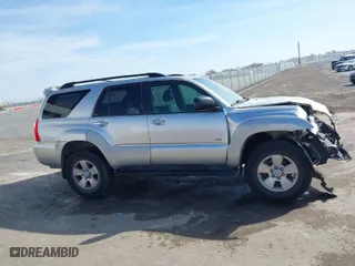 2006 Toyota 4Runner SR5 with VIN JTEZU14RX68052266, listed as a IAAI auction lot 41776526 with 284,877 mi miles. Bid and sale history available at carsss.com. Image 14.