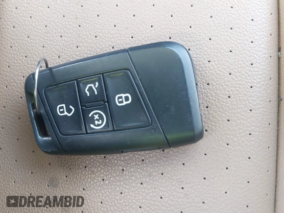 2022 Volkswagen Tiguan SE с VIN 3VV2B7AX1NM165598, выставлен на аукционе IAAI как лот 42321305 с пробегом 43 483 миль миль и . История ставок и продаж доступна на DreamBid. Изображение 11.