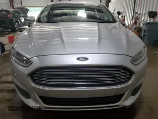 2013 Ford Fusion SE with VIN 3FA6P0H79DR339858, listed as a Copart auction lot 61156225 with 106,676 mi miles and Salvage title. Bid and sale history available at DreamBid. Image 5.