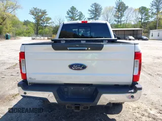 2017 Ford F-250 Lariat z VIN 1FT7W2BT4HEB67122, wystawiony jako IAAI lot #41992637 z przebiegiem 148 187 mil mil oraz . Historia ofert i sprzedaży dostępna na DreamBid. Obrazek 16.