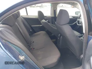 2015 Volkswagen Jetta SE с VIN 3VWD17AJ3FM231847, выставлен на аукционе IAAI как лот 42606494 с пробегом 195 730 миль миль и . История ставок и продаж доступна на DreamBid. Изображение 8.