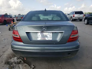 2012 Mercedes-Benz C 250 Sport z VIN WDDGF4HB5CA650408, wystawiony jako Copart lot #60000505 z przebiegiem 110 102 mil mil oraz Czysty tytuł • Clean title. Historia ofert i sprzedaży dostępna na DreamBid. Obrazek 6.
