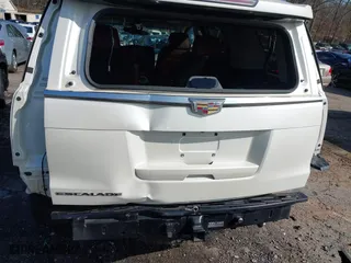 2015 Cadillac Escalade Premium with VIN 1GYS4NKJ8FR514158, listed as a IAAI auction lot 41561419 with 172,470 mi miles. Bid and sale history available at carsss.com. Image 6.
