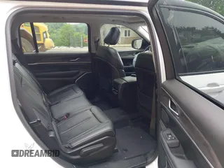 2023 Jeep Grand Cherokee Limited с VIN 1C4RJKBG6P8719663, выставлен на аукционе IAAI как лот 42480179 с пробегом 58 415 миль миль и . История ставок и продаж доступна на DreamBid. Изображение 8.