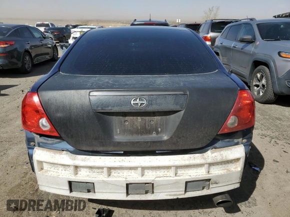 2005 Scion tC z VIN JTKDE177550013872, wystawiony jako Copart lot #49095035 z przebiegiem 220 513 mil mil oraz Szkoda całkowita • Salvage title. Historia ofert i sprzedaży dostępna na DreamBid. Obrazek 6.