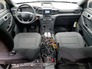 2021 Ford Police Interceptor Utility z VIN 1FM5K8AB3MGC44099, wystawiony jako Copart lot #56472655 z przebiegiem 79 701 mil mil oraz Tytuł czysty. Historia ofert i sprzedaży dostępna na DreamBid. Obrazek 8.