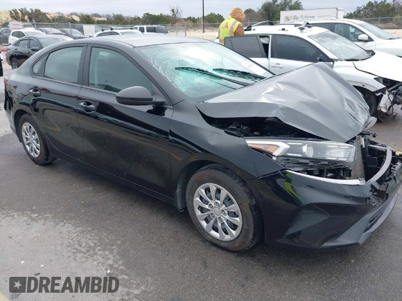 2024 Kia Forte LXS with VIN 3KPF24AD2RE737900, listed as a IAAI auction lot 41425116 with 26,001 mi miles. Bid and sale history available at carsss.com. Image 1.