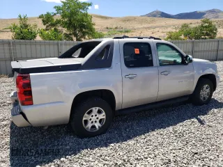 2007 Chevrolet Avalanche LT w/1LT with VIN 3GNEK12347G100855, listed as a Copart auction lot 64149924 with 203,929 mi miles and Salvage Title. Bid and sale history available at carsss.com. Image 3.