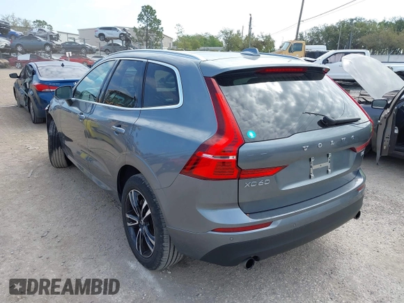 2020 Volvo XC60 Momentum z VIN YV4102DK4L1535758, wystawiony jako IAAI lot #41783535 z przebiegiem 34 112 mil mil oraz . Historia ofert i sprzedaży dostępna na DreamBid. Obrazek 3.