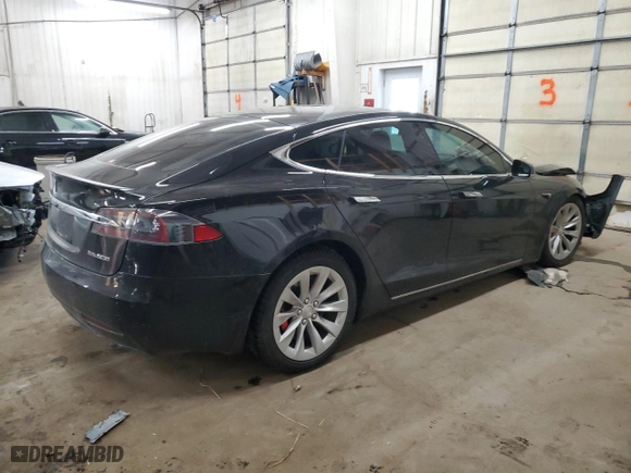 2019 Tesla Model S 100D with VIN 5YJSA1E46KF332553, listed as a Copart auction lot 41532825 with 131073 miles and Salvage Title. Bid and sale history available at carsss.com. Image 3.