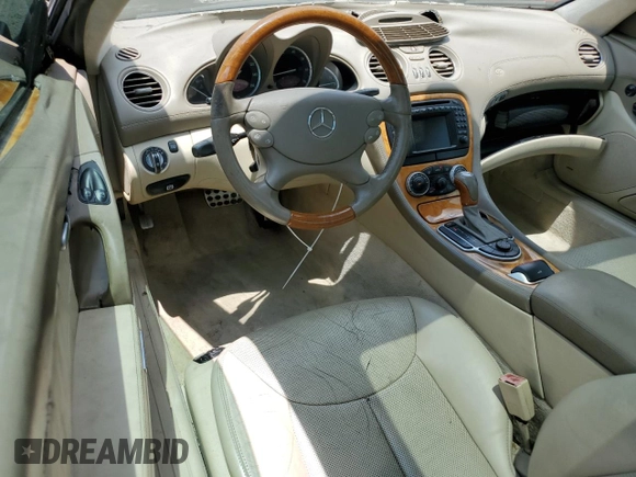 2004 Mercedes-Benz SL z VIN WDBSK76F64F072443, wystawiony jako Copart lot #56370125 z przebiegiem Nie podano mil oraz Tytuł czysty. Historia ofert i sprzedaży dostępna na DreamBid. Obrazek 8.