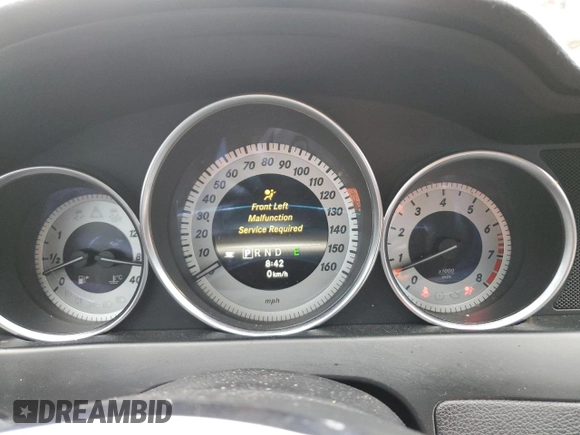 2013 Mercedes-Benz C 350 с VIN WDDGJ5HB4DG028644, выставлен на аукционе Copart как лот 52896985 с пробегом Не указан миль и Чистый • Clean title. История ставок и продаж доступна на DreamBid. Изображение 9.