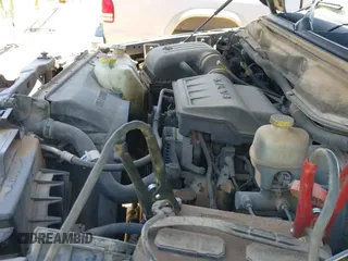 2008 Dodge 1500 ST z VIN 1D7HA18NX8J153910, wystawiony jako IAAI lot #42303506 z przebiegiem 212 036 mil mil oraz . Historia ofert i sprzedaży dostępna na DreamBid. Obrazek 20.