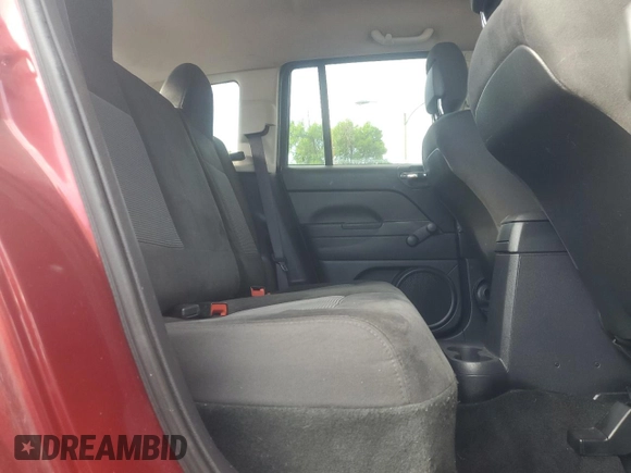 2016 Jeep Compass Sport z VIN 1C4NJCBA2GD575407, wystawiony jako Copart lot #62019065 z przebiegiem 116 721 mil mil oraz Czysty tytuł • Clean title. Historia ofert i sprzedaży dostępna na DreamBid. Obrazek 11.