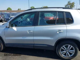 2015 Volkswagen Tiguan S z VIN WVGAV7AX8FW543639, wystawiony jako IAAI lot #42328348 z przebiegiem 76 311 mil mil oraz . Historia ofert i sprzedaży dostępna na DreamBid. Obrazek 14.