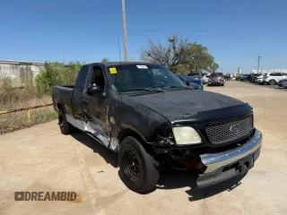 2001 Ford F-150 XL z VIN 1FTRX17WX1NB07791, wystawiony jako Copart lot #52753225 z przebiegiem 96 099 mil mil oraz Czysty tytuł • Clean title. Historia ofert i sprzedaży dostępna na DreamBid. Obrazek 1.