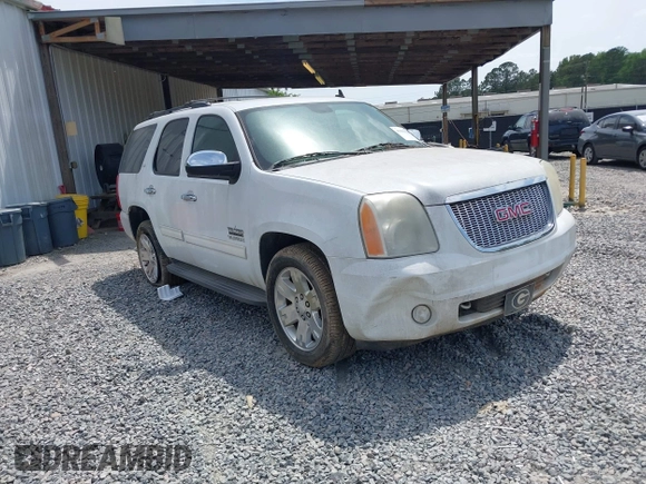 2011 GMC Yukon SLT with VIN 1GKS1CE0XBR156954, listed as a IAAI auction lot 42096120 with 288,142 mi miles. Bid and sale history available at carsss.com. Image 1.