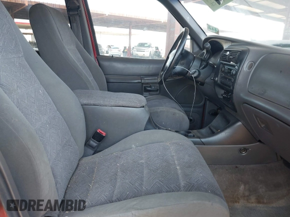 2001 Ford Explorer XLT с VIN 1FMZU63E71ZA30062, выставлен на аукционе IAAI как лот 40083027 с пробегом 243 938 миль миль и . История ставок и продаж доступна на DreamBid. Изображение 5.