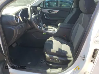 2024 Chevrolet Blazer LT z VIN 3GNKBCR49RS277852, wystawiony jako Copart lot #52954735 z przebiegiem 5 567 mil mil oraz Szkoda całkowita • Salvage title. Historia ofert i sprzedaży dostępna na DreamBid. Obrazek 7.