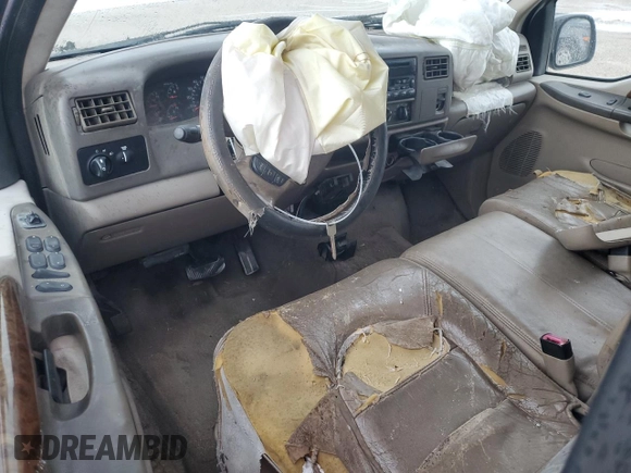 2000 Ford Super Duty F-250 XL with VIN 1FTNW21F4YEA57111, listed as a Copart auction lot 70084424 with 478,074 mi miles and Salvage Title. Bid and sale history available at carsss.com. Image 8.