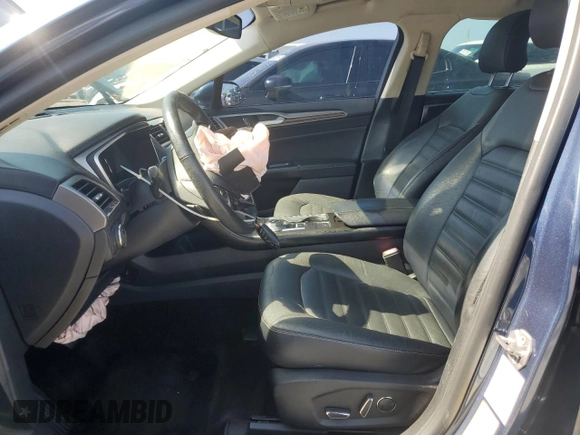 2018 Ford Fusion SE z VIN 3FA6P0HD7JR180095, wystawiony jako Copart lot #55980745 z przebiegiem 76 994 mil mil oraz Czysty tytuł • Clean title. Historia ofert i sprzedaży dostępna na DreamBid. Obrazek 7.