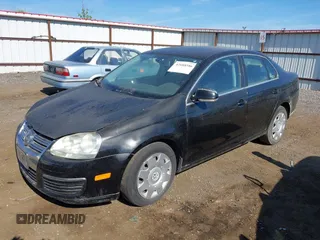 2005 Volkswagen Jetta 2.5L with VIN 3VWRF71K25M602057, listed as a IAAI auction lot 42688586 with 79,769 mi miles and . Bid and sale history available at DreamBid. Image 2.