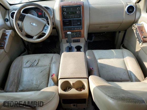 2008 Ford Explorer Eddie Bauer с VIN 1FMEU74818UA63529, выставлен на аукционе Copart как лот 57975305 с пробегом 385 243 миль миль и Списание • Salvage title. История ставок и продаж доступна на DreamBid. Изображение 8.