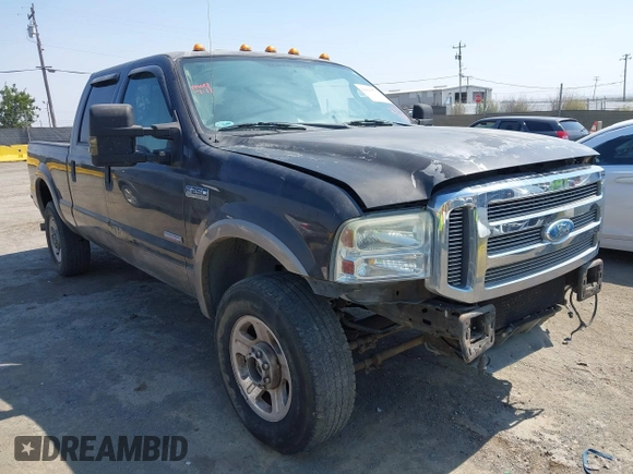 2005 Ford F-250 XL с VIN 1FTSW21P65EC44812, выставлен на аукционе IAAI как лот 42691573 с пробегом 76 672 миль миль и . История ставок и продаж доступна на DreamBid. Изображение 1.