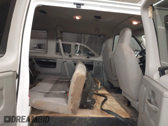 2014 Ford Econoline Passenger XL with VIN 1FBSS3BL7EDA11044, listed as a IAAI auction lot 41463372 with 139,932 mi miles and . Bid and sale history available at DreamBid. Image 8.