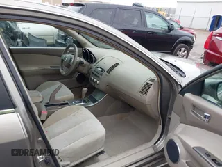 2006 Nissan Altima 2.5 with VIN 1N4AL11D46N459116, listed as a IAAI auction lot 41498539 with 202,375 mi miles. Bid and sale history available at carsss.com. Image 5.