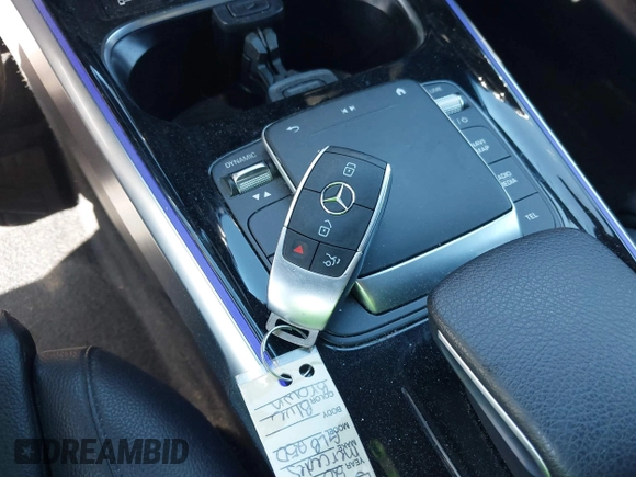2021 Mercedes-Benz GLB 250 с VIN W1N4M4GBXMW114328, выставлен на аукционе IAAI как лот 41087371 с пробегом 69 195 миль миль и . История ставок и продаж доступна на DreamBid. Изображение 11.