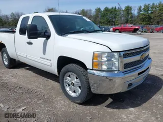 2012 Chevrolet Silverado 1500 LT with VIN 1GCRKSE72CZ355559, listed as a IAAI auction lot 41963802 with 115,589 mi miles. Bid and sale history available at carsss.com. Image 1.