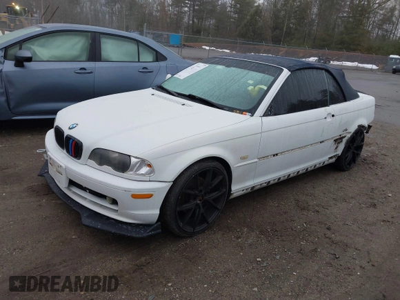 2003 BMW 3 Series 325Ci with VIN WBABS33453JY44047, listed as a IAAI auction lot 41050950 with 94,759 mi miles. Bid and sale history available at carsss.com. Image 18.