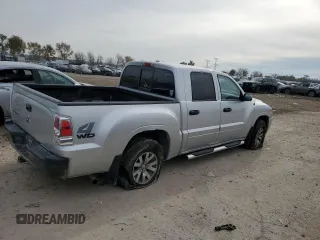 2007 Mitsubishi Raider LS z VIN 1Z7HT28K67S217597, wystawiony jako Copart lot #79767304 z przebiegiem 110 743 mil mil oraz Szkoda całkowita • Salvage title. Historia ofert i sprzedaży dostępna na DreamBid. Obrazek 3.