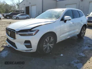 2023 Volvo XC60 Plus Bright Theme with VIN YV4L12DN1P1205243, listed as a Copart auction lot 76896314 with 17,000 mi miles and Salvage Title. Bid and sale history available at carsss.com. Image 1.