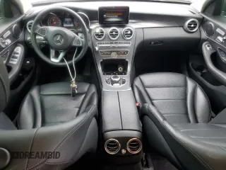 2017 Mercedes-Benz C 300 z VIN 55SWF4KB6HU195211, wystawiony jako Copart lot #58713615 z przebiegiem 87 742 mil mil oraz Szkoda całkowita • Salvage title. Historia ofert i sprzedaży dostępna na DreamBid. Obrazek 8.
