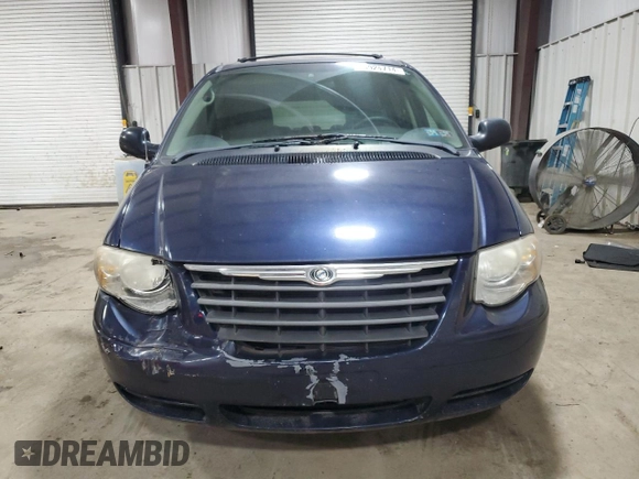 2006 Chrysler Town & Country LWB Touring with VIN 2A4GP54L06R809390, listed as a Copart auction lot 74924714 with 130,558 mi miles and Salvage Title. Bid and sale history available at carsss.com. Image 5.