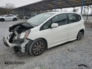 2013 Honda Fit Sport с VIN JHMGE8H51DC017780, выставлен на аукционе Copart как лот 53246015 с пробегом 93 269 миль миль и На запчасти • Non repairable. История ставок и продаж доступна на DreamBid. Изображение 1.