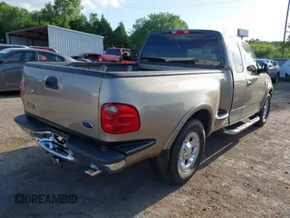 2003 Ford F-150 XL с VIN 1FTRX07LX3KC24422, выставлен на аукционе IAAI как лот 42559947 с пробегом 78 769 миль миль и . История ставок и продаж доступна на DreamBid. Изображение 4.