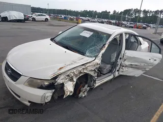 2006 Hyundai Sonata GLS z VIN KMHEU46C06A091417, wystawiony jako IAAI lot #42364241 z przebiegiem 131 054 mil mil oraz . Historia ofert i sprzedaży dostępna na DreamBid. Obrazek 2.