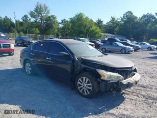 2013 Nissan Altima 2.5 SL with VIN 1N4AL3AP8DC207206, listed as a IAAI auction lot 39507311 with 173,710 mi miles. Bid and sale history available at carsss.com. Image 1.