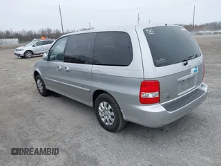 2004 Kia Sedona LX with VIN KNDUP131946545303, listed as a IAAI auction lot 41714164 with 1 mi miles. Bid and sale history available at carsss.com. Image 3.